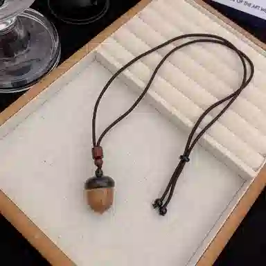 【好运松果】 色菲尔 卡通许愿瓶 民族风复古萌趣森系少女可爱小众设计时尚日常通勤学生约会百搭#锁骨链毛衣链 檀木 项链 男女同款情侣款