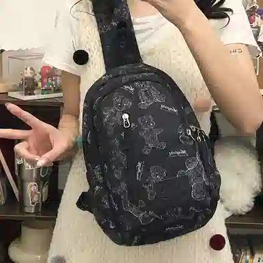 爱尔绅特 休闲轻便简约 尼龙 斜挎胸包 男女同款情侣款 白色/黑色/红色/紫色/绿色