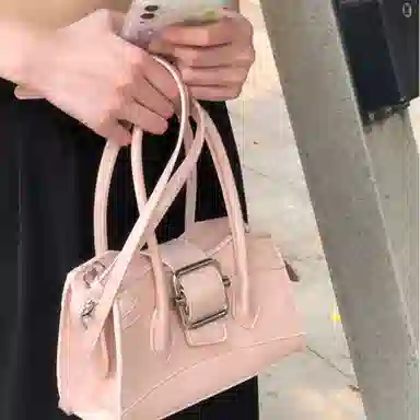 爱尔绅特 高级感通勤小众设计少女 人造革 手提包 常规 女 粉色/黑色