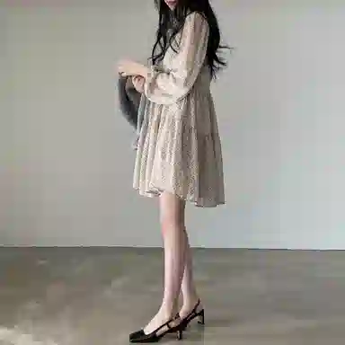 柏黛妃 清新少女感花色宽松长袖连衣裙 女款