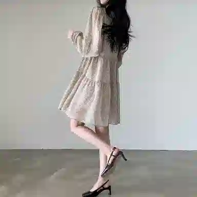 柏黛妃 清新少女感花色宽松长袖连衣裙 女款