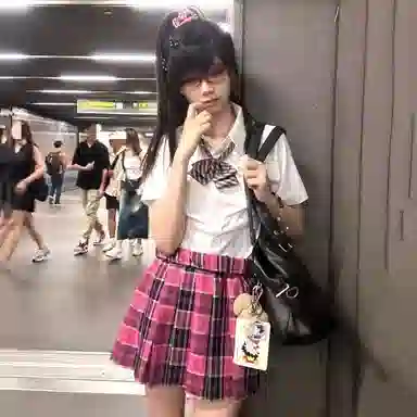 柏黛妃 优雅清新温柔格子休闲短裙 女款