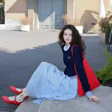 柏黛妃 格子合身高腰圆领适中长袖裙装套装 女款