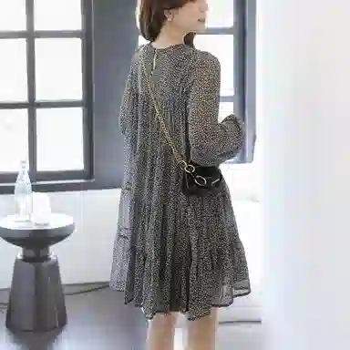 柏黛妃 清新少女感花色宽松长袖连衣裙 女款