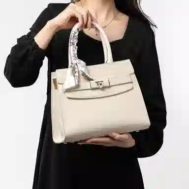 Crtnzo Kroez Tote Bag Cream