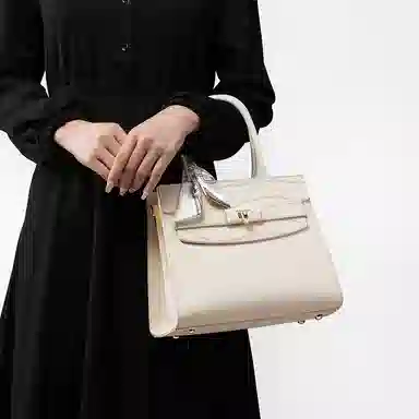 Crtnzo Kroez Tote Bag Cream