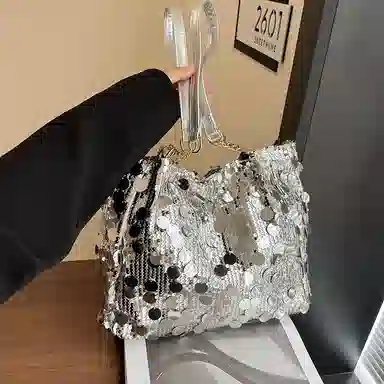 QINNXER Chain Shoulder Bag