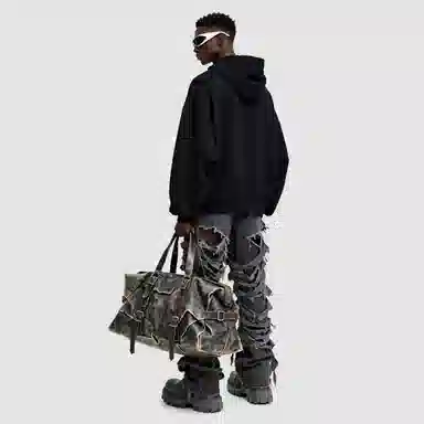 THE SALVAGES FASHION CLUB