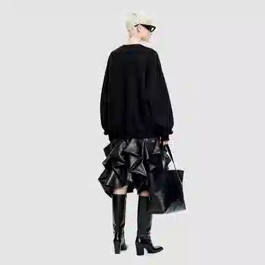 THE SALVAGES FASHION CLUB