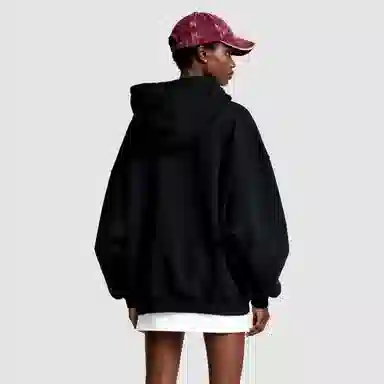 THE SALVAGES FASHION CLUB