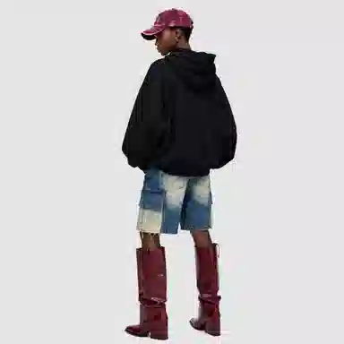 THE SALVAGES FASHION CLUB