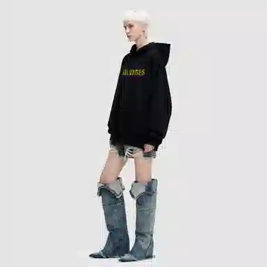 THE SALVAGES FASHION CLUB LOGO