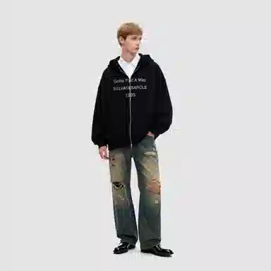 THE SALVAGES FASHION CLUB