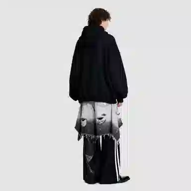 THE SALVAGES FASHION CLUB