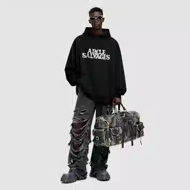 THE SALVAGES FASHION CLUB