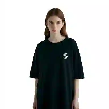 THE SALVAGES FASHION CLUB T