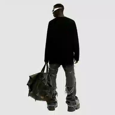 THE SALVAGES FASHION CLUB T