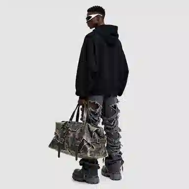 THE SALVAGES FASHION CLUB