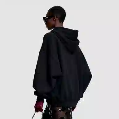 THE SALVAGES FASHION CLUB