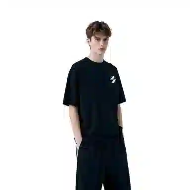 THE SALVAGES FASHION CLUB T