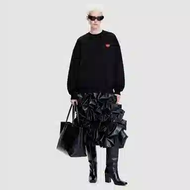 THE SALVAGES FASHION CLUB