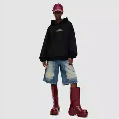 THE SALVAGES FASHION CLUB