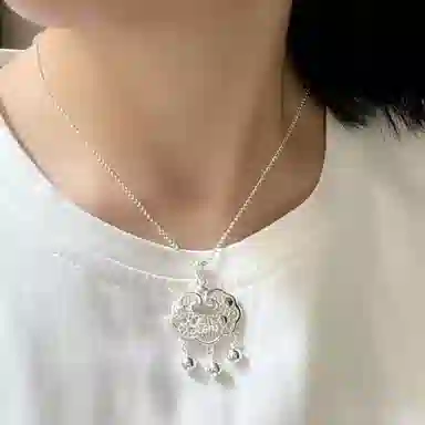 999