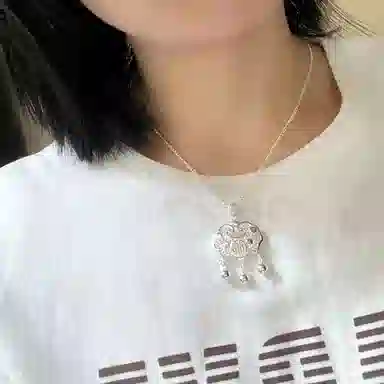 999