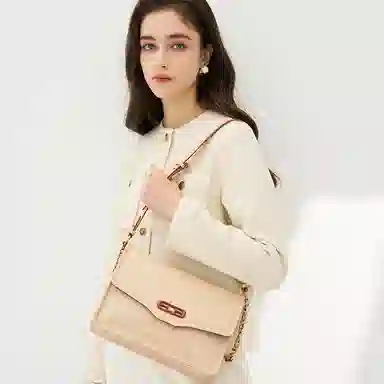 ELLE