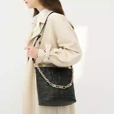 ELLE