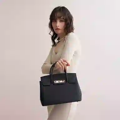 ELLE