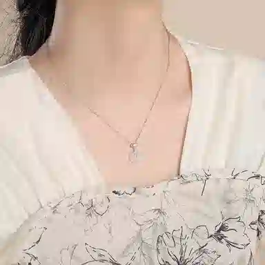 中国珠宝 三生有杏 幸运平安扣 新中式国潮轻奢优雅气质高级感锁骨链 玉髓 玉石项链 女款