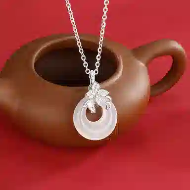 中国珠宝 新中式 转运 如意 四叶草 上岸平安扣 国风 玉髓 项链 女款