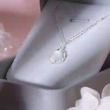 中国珠宝 冰荔枝 光面立体不规则圆形清透锁骨链连荔枝 玉髓 玉石项链 女款