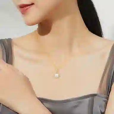 中国珠宝 小灯泡精致轻奢锁骨链优雅气质百搭时尚 温柔圣诞氛围感 淡水珍珠 项链 女款