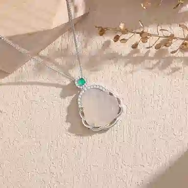 中国珠宝 【高品质】笑脸佛公弥勒佛 新中式国风福运连连复古大气小众设计 弥勒佛平安转运 玉髓 玉石项链 女款 礼盒款