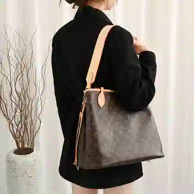 LV neverfull