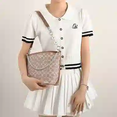 COACH City17