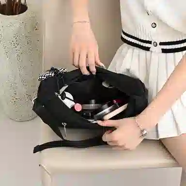 lululemonpleated shoulder bag