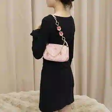 Disney COACH Nolita 19