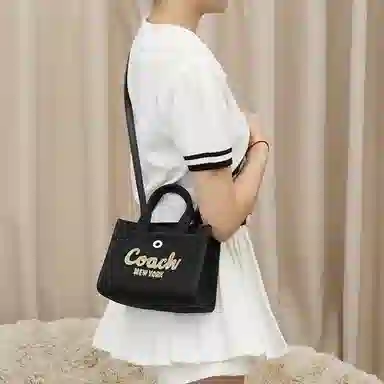 COACH Cargo 20Tote