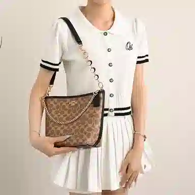 COACH City17
