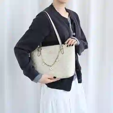 Zip Top Tote 24Tote