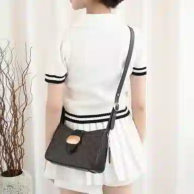 COACH Eliza Shoulder bag25