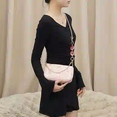 Disney COACH Nolita 19