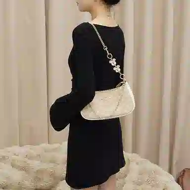 Disney COACH Teri 24