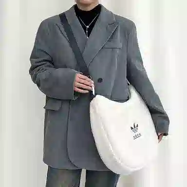 兰宝梵 阿迪达斯云朵包包周边 毛毡牛皮 内胆包可调节肩带斜挎单肩收纳整理内袋内衬 女款 黑色