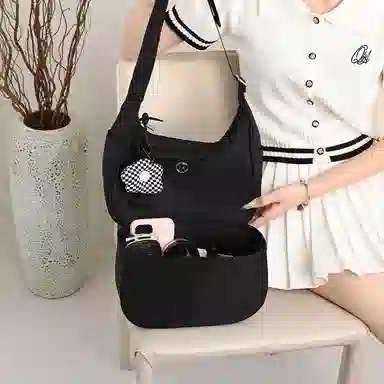 lululemonpleated shoulder bag