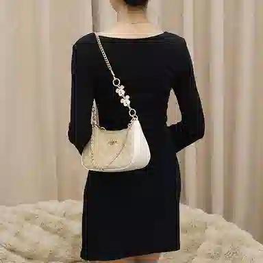 Disney COACH Teri 24