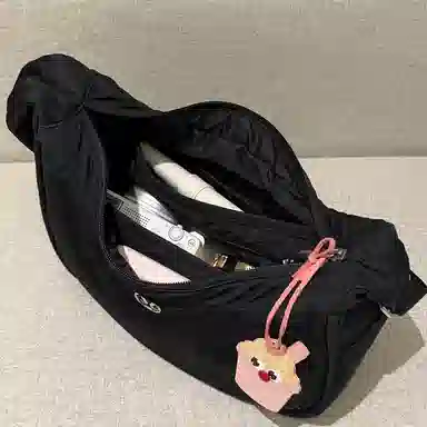 lululemonpleated shoulder bag